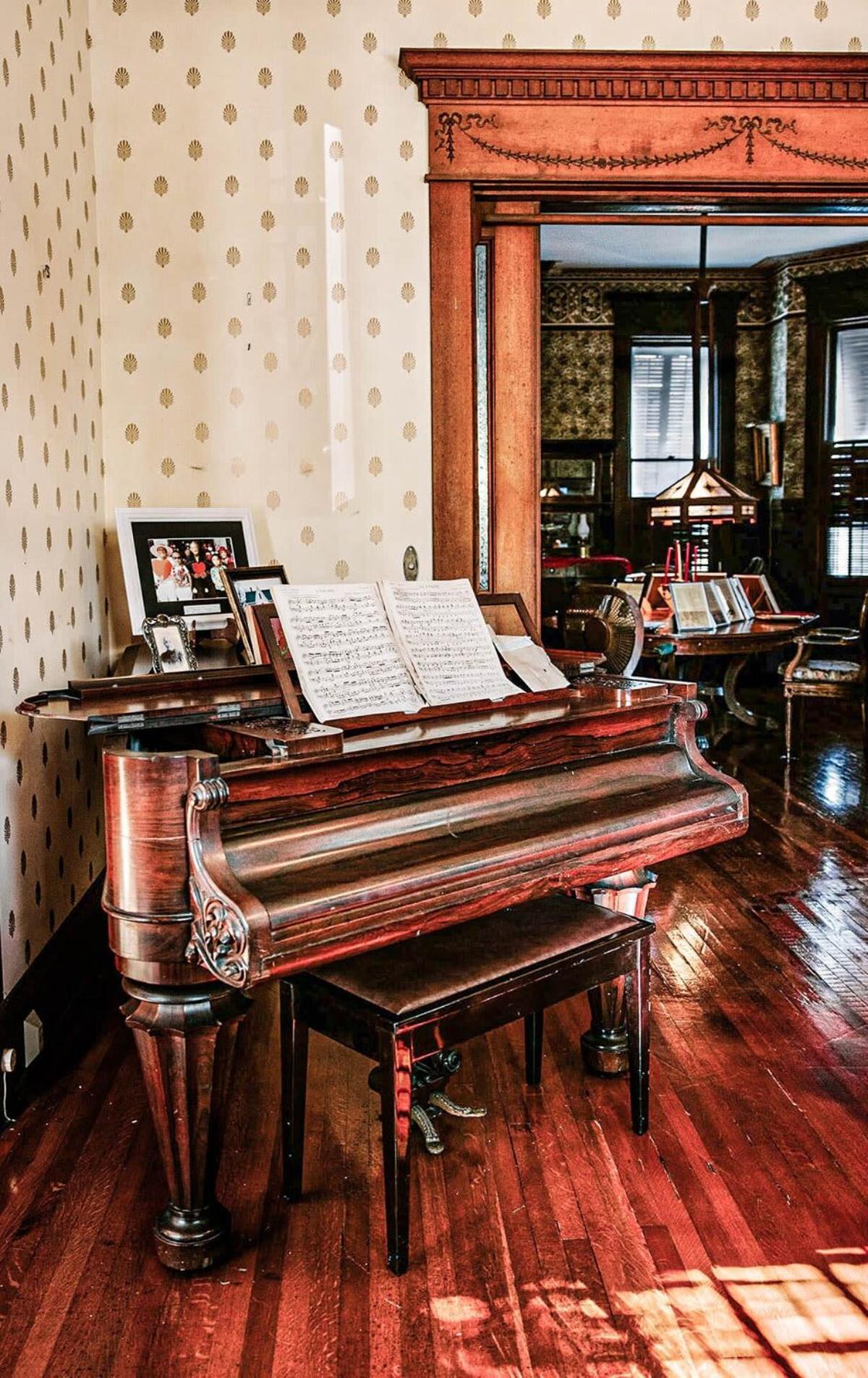 Classic King With Balcony At Curry Mansion Key West Bagian luar foto