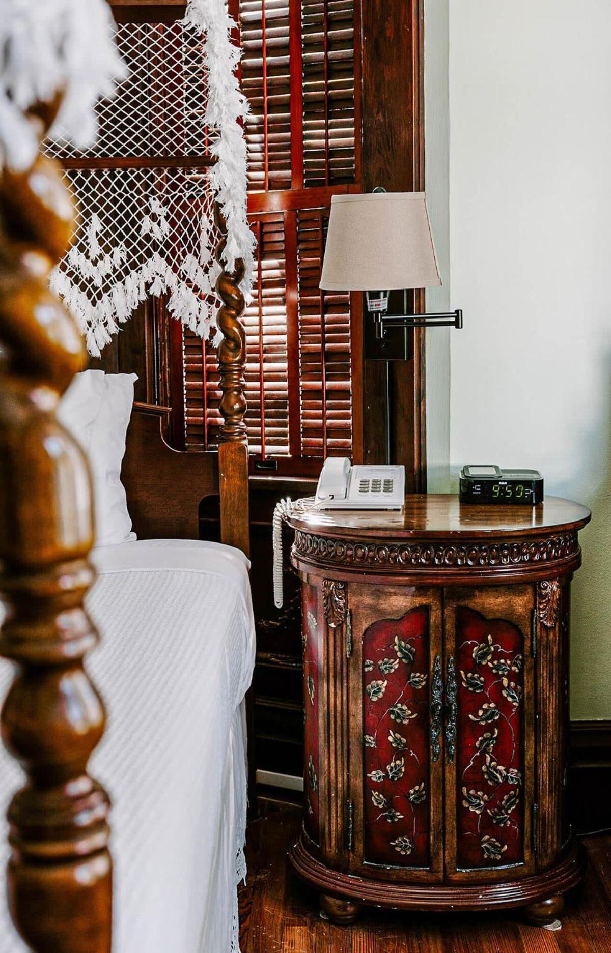 Classic King With Balcony At Curry Mansion Key West Bagian luar foto
